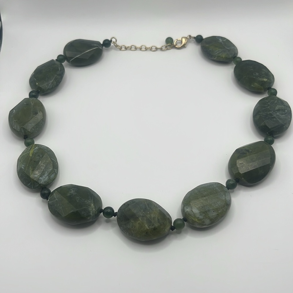 Serpentine Artisan Necklace Handcrafted 💚GORGEOUS HEALING 18”🧘‍♀️